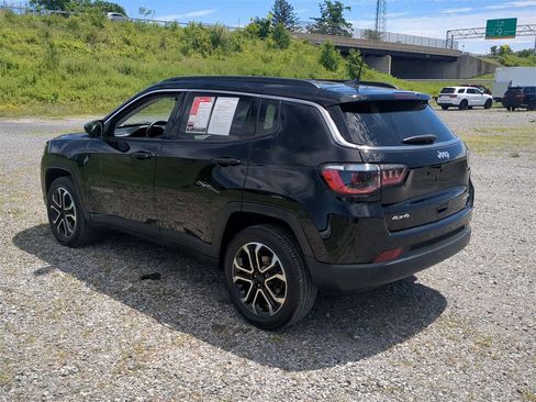 Used 2022 Jeep Compass Limited image 5