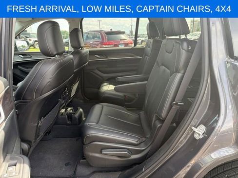 Used 2023 Jeep Grand Cherokee L Limited AWD/4WD image 10