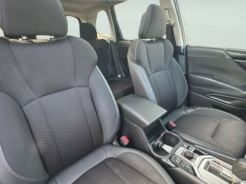 Used 2019 Subaru Forester Premium AWD/4WD image 21
