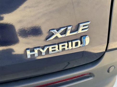 Certified 2023 Toyota Sienna XLE image 13