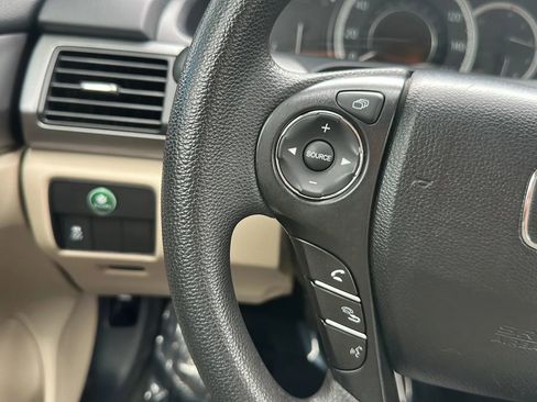 Used 2015 Honda Accord LX image 29