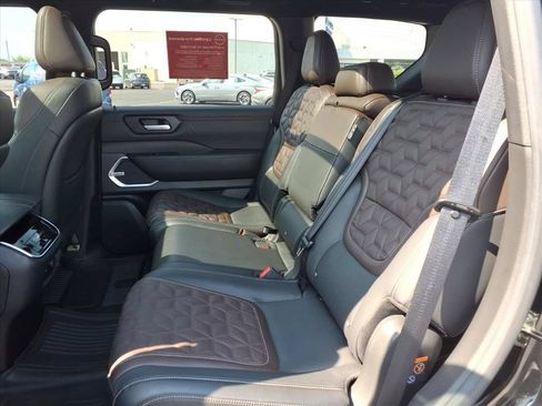 Used 2025 Nissan Armada Platinum AWD/4WD image 27