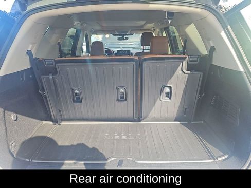 Used 2025 Nissan Pathfinder Platinum w/ Cargo Package image 10