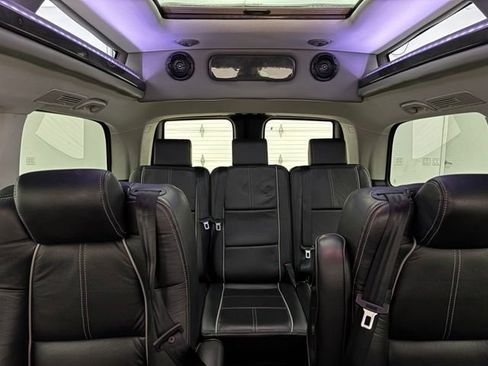 Used 2019 Mercedes-Benz Metris Passenger image 42