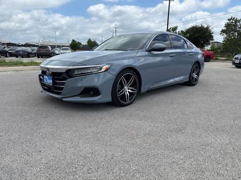 Used 2022 Honda Accord Touring image 1