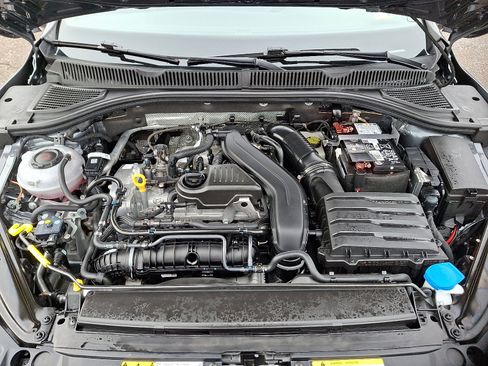 Used 2025 Volkswagen Jetta Sport image 28