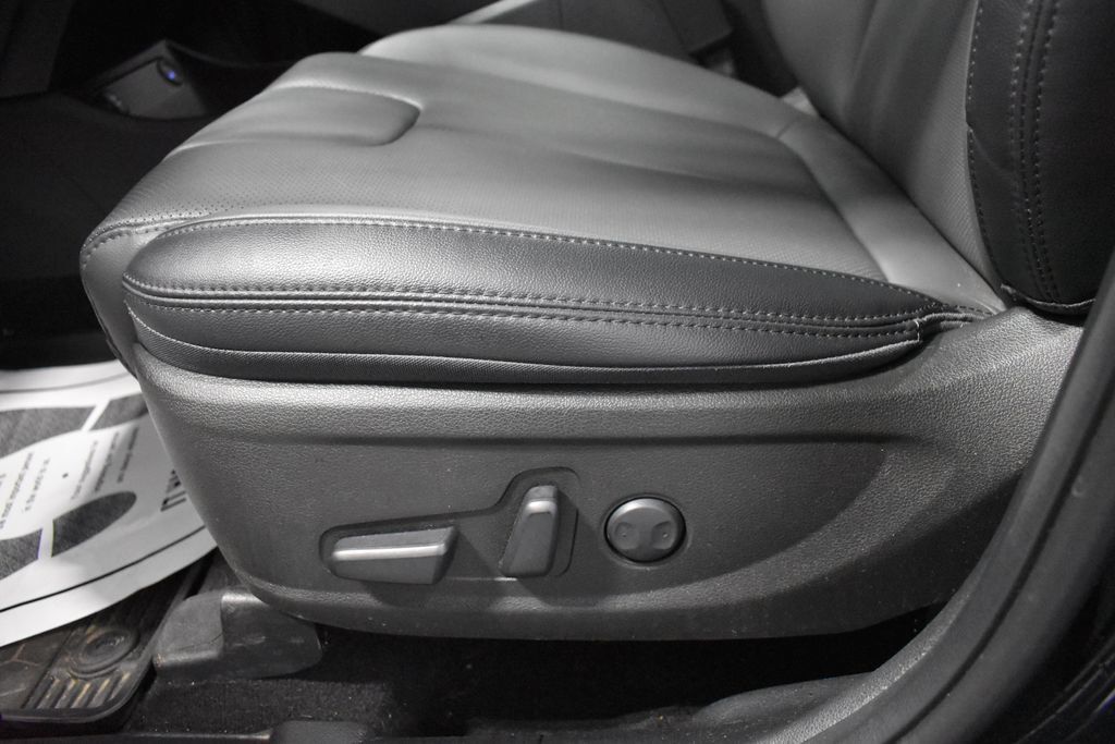 Used 2023 Hyundai Santa Fe SEL w/ Premium Package AWD/4WD image 19