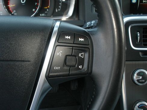 Used 2015 Volvo V60 T5 Premier FWD image 33