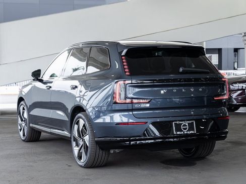 New 2025 Volvo EX90 Ultra image 22