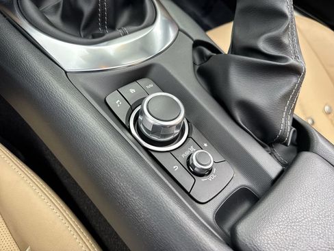 Used 2020 MAZDA MX-5 Miata RF Grand Touring image 52