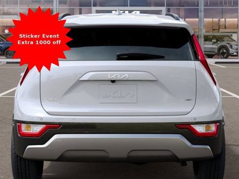 New 2025 Kia Niro EX Touring image 16