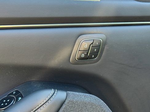 Used 2025 Ford Mustang Mach-E Premium AWD/4WD image 27