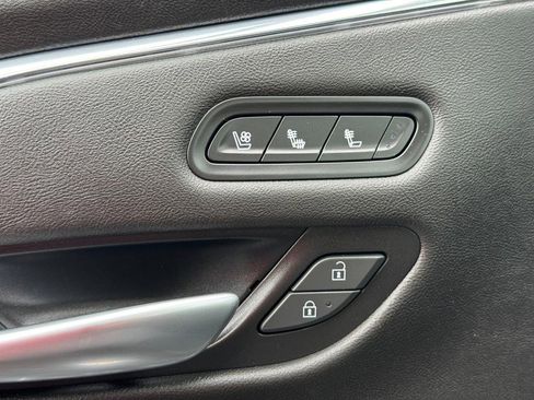 Used 2023 Cadillac Escalade Premium Luxury w/ Performance Package AWD/4WD image 20