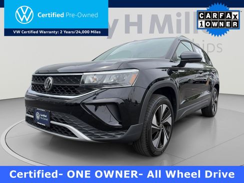 Certified 2024 Volkswagen Taos SE AWD/4WD image 1