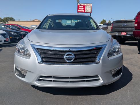 Used 2013 Nissan Altima 2.5 SV image 9