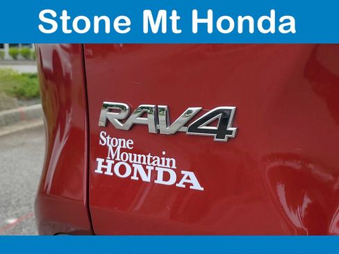 Used 2020 Toyota RAV4 LE AWD/4WD image 8
