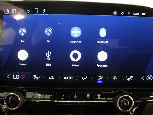 Used 2024 Chevrolet Blazer EV LT AWD/4WD image 6