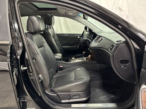 Used 2011 Hyundai Genesis 3.8 w/ Technology Pkg 4 image 15