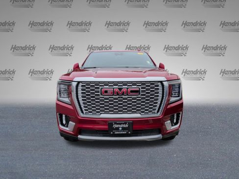 Used 2023 GMC Yukon Denali w/ Advanced Technology Package image 5