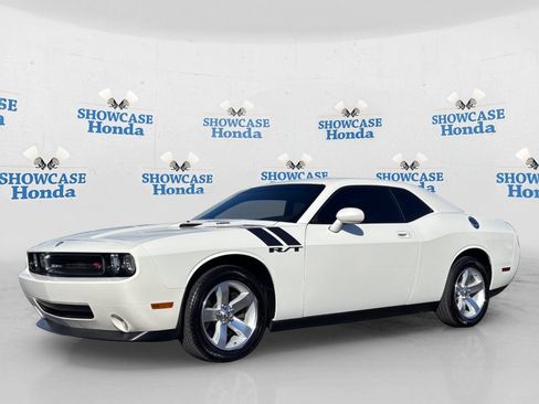 Used 2009 Dodge Challenger R/T RWD image 2