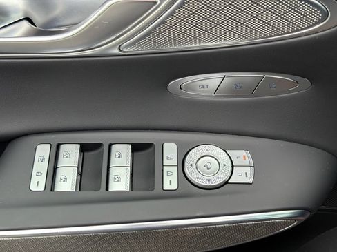 Used 2023 Genesis GV70 2.5T w/ Sport Prestige Package AWD/4WD image 19