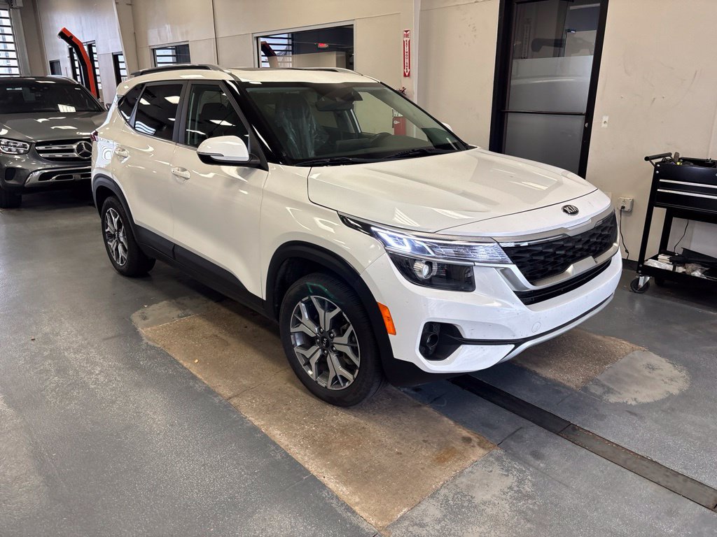 Used 2021 Kia Seltos EX AWD/4WD image 1