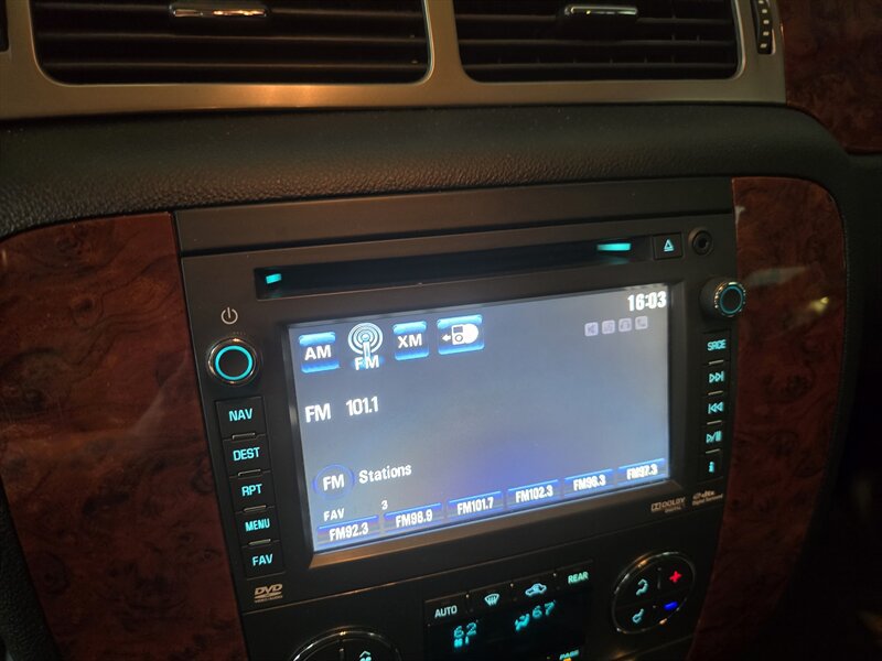 Used 2012 Chevrolet Suburban LTZ AWD/4WD image 25