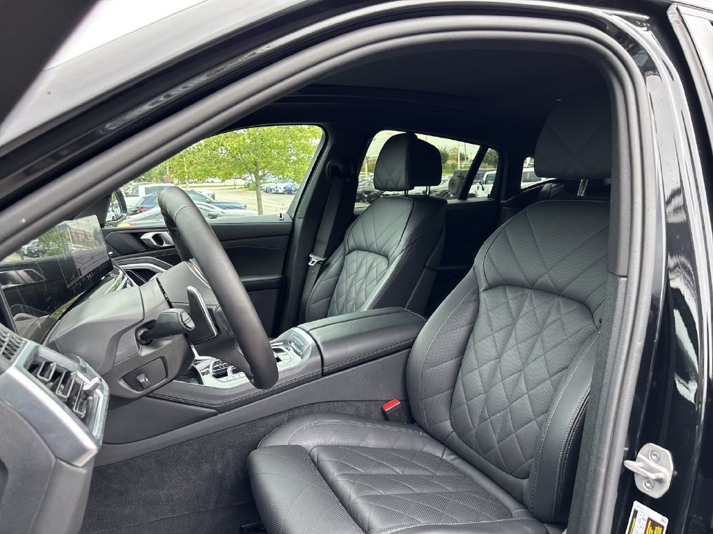 Certified 2025 BMW X6 xDrive40i AWD/4WD image 10