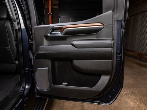 Used 2024 GMC Sierra 1500 Denali w/ Denali Reserve Package image 39