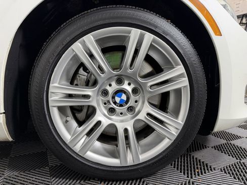 Used 2012 BMW 335i xDrive Coupe AWD/4WD image 40