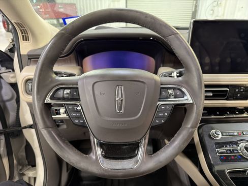 Used 2021 Lincoln Nautilus Reserve image 16