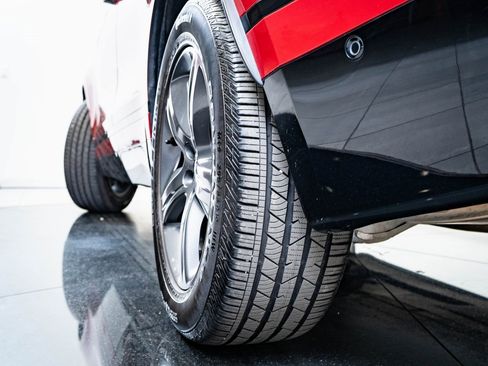 Used 2021 Land Rover Range Rover Velar R-Dynamic S image 43