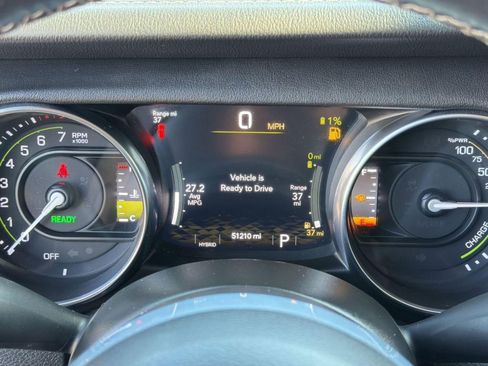 Used 2021 Jeep Wrangler Unlimited Sahara AWD/4WD image 16