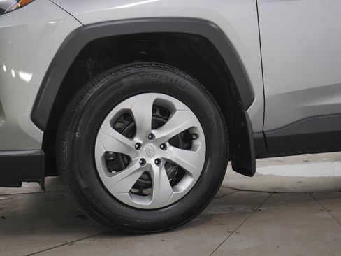 Used 2023 Toyota RAV4 LE image 28