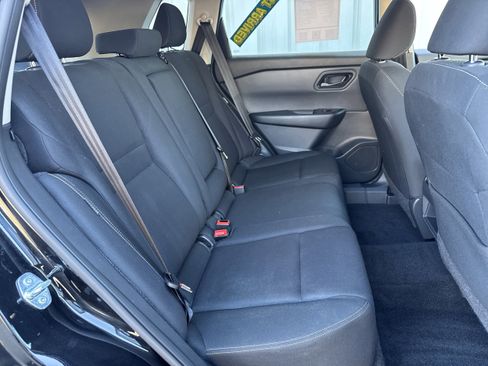 Used 2024 Nissan Rogue S image 11