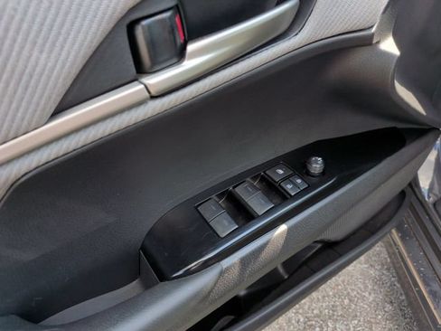 Used 2025 Toyota Camry SE FWD image 10