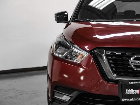 Used 2020 Nissan Kicks SR w/ Exterior Package FWD image 43