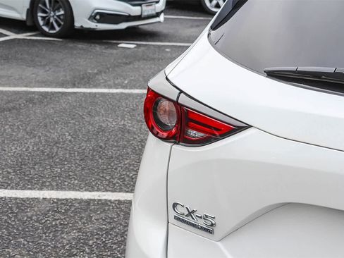 Used 2020 MAZDA CX-5 Signature image 8