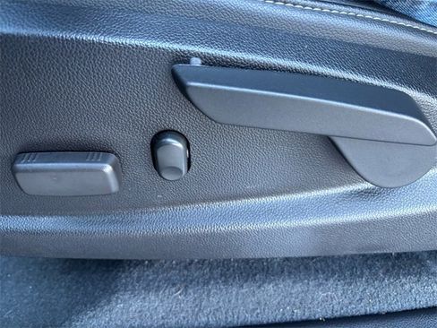 Used 2021 Chevrolet Colorado ZR2 image 16