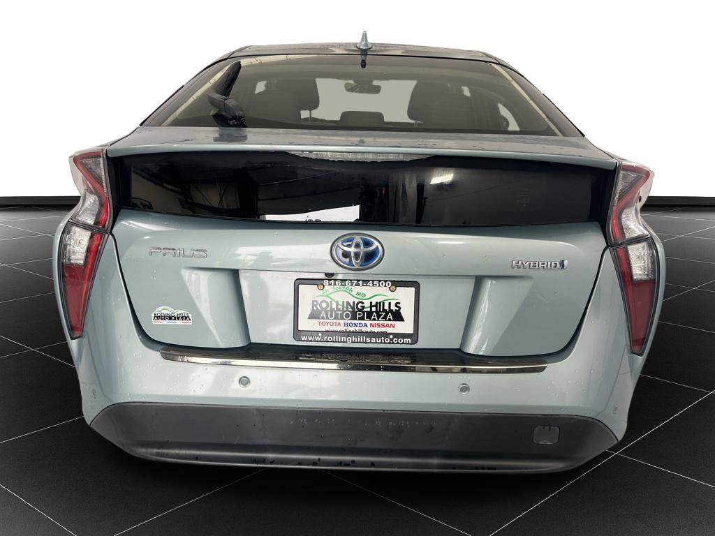 Used 2018 Toyota Prius Two w/ Prius Two Safety Plus Package FWD image 4