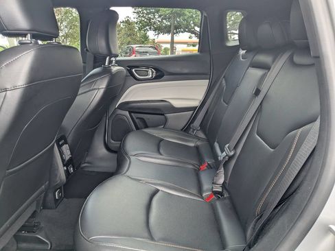Used 2024 Jeep Compass Limited AWD/4WD image 19
