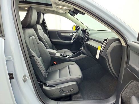 New 2026 Volvo XC40 B5 Plus w/ Protection Package Premier image 14