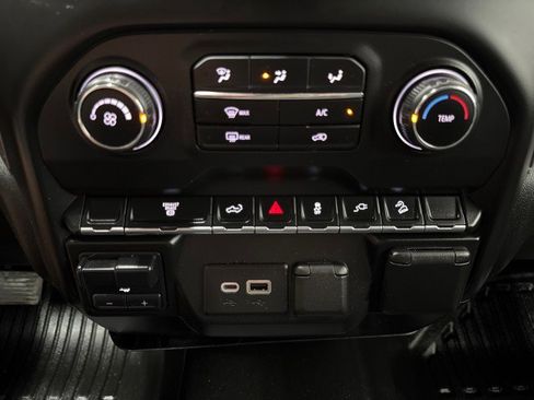 Used 2021 Chevrolet Silverado 2500 W/T w/ WT Convenience Package AWD/4WD image 21