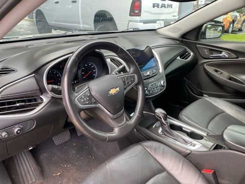 Used 2022 Chevrolet Malibu LT w/ Leather Package image 13