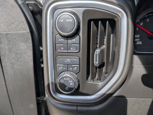 Used 2020 Chevrolet Silverado 1500 LT w/ Convenience Package AWD/4WD image 11