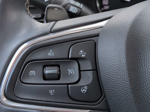 Used 2022 Buick Envision Avenir w/ Technology Package II AWD/4WD image 25