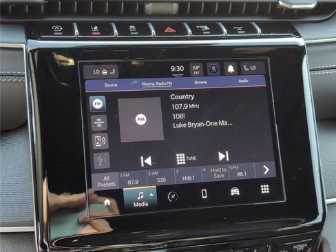 New 2025 Jeep Grand Cherokee Altitude image 22