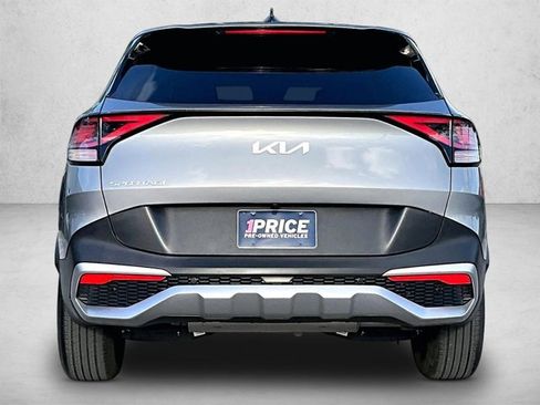 Used 2024 Kia Sportage LX FWD image 4
