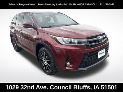 Used 2017 Toyota Highlander SE