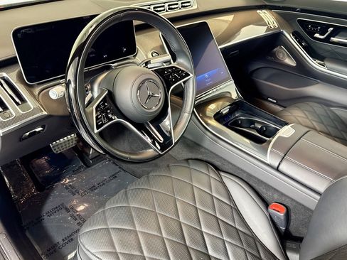 Certified 2025 Mercedes-Benz S 580 4MATIC Sedan image 9